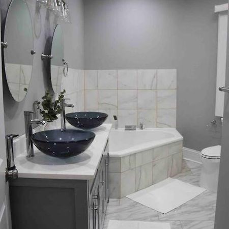 Upscale Apartment Westside Of Chicago Ngoại thất bức ảnh