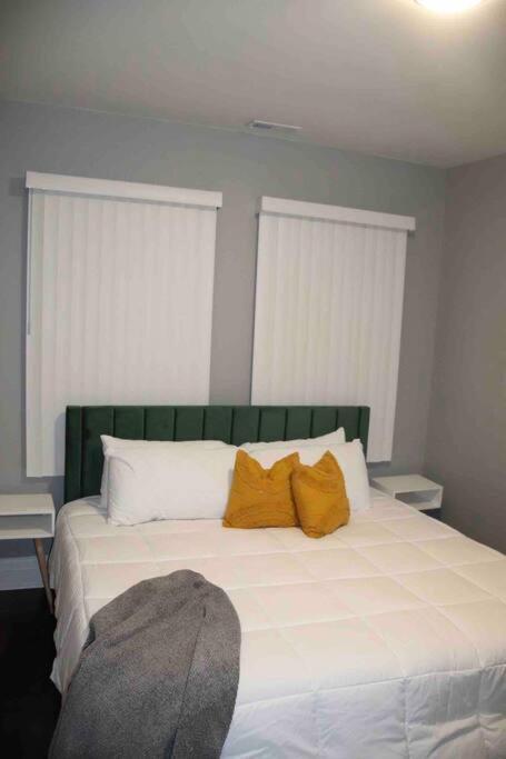 Upscale Apartment Westside Of Chicago Ngoại thất bức ảnh