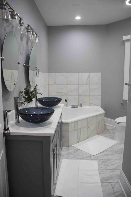 Upscale Apartment Westside Of Chicago Ngoại thất bức ảnh
