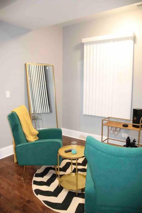 Upscale Apartment Westside Of Chicago Ngoại thất bức ảnh